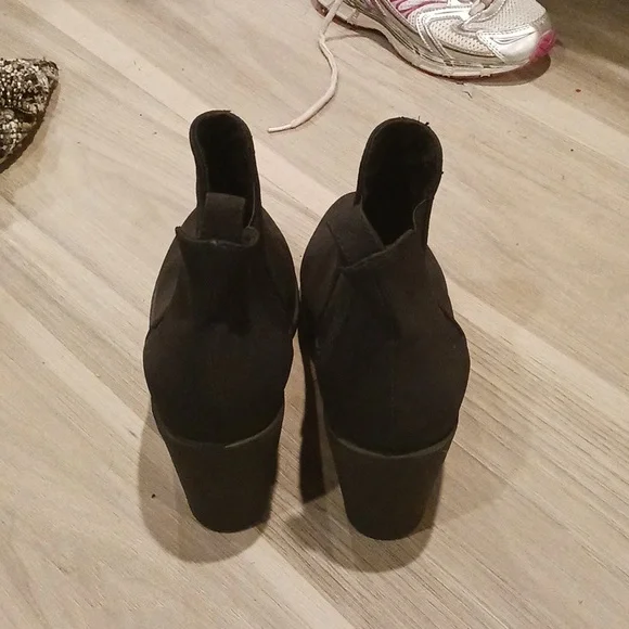 Size 40 Divided brand ankle boots - Picture 3 of 5